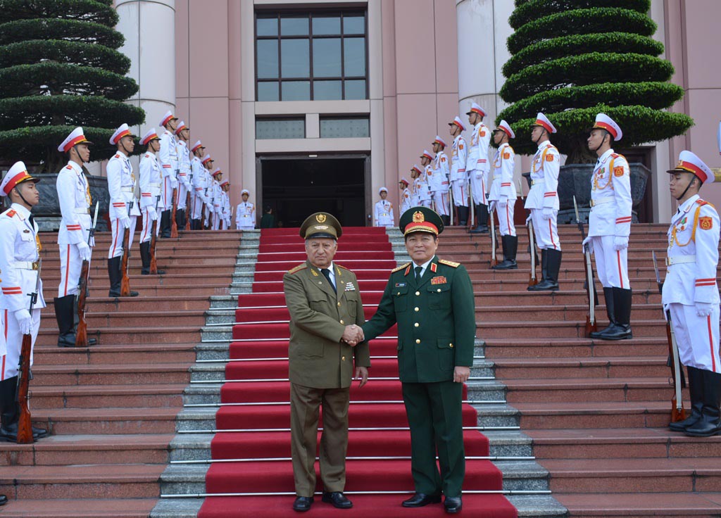 Bộ trưởng Bộ các Lực lượng Vũ trang Cách mạng Cuba thăm và làm việc tại Việt Nam